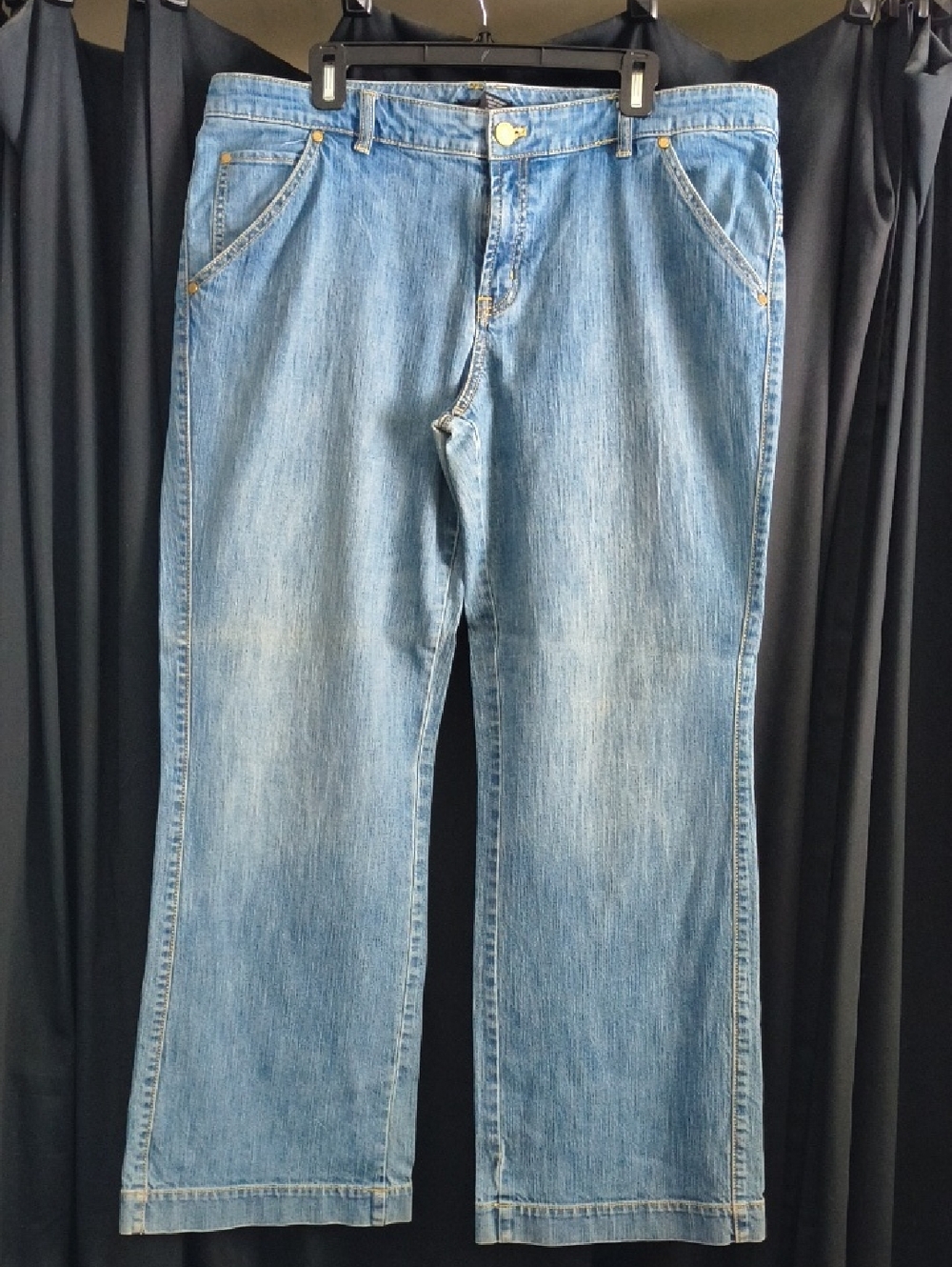 New York & Company Light Wash Relaxed Jeans Item #0034